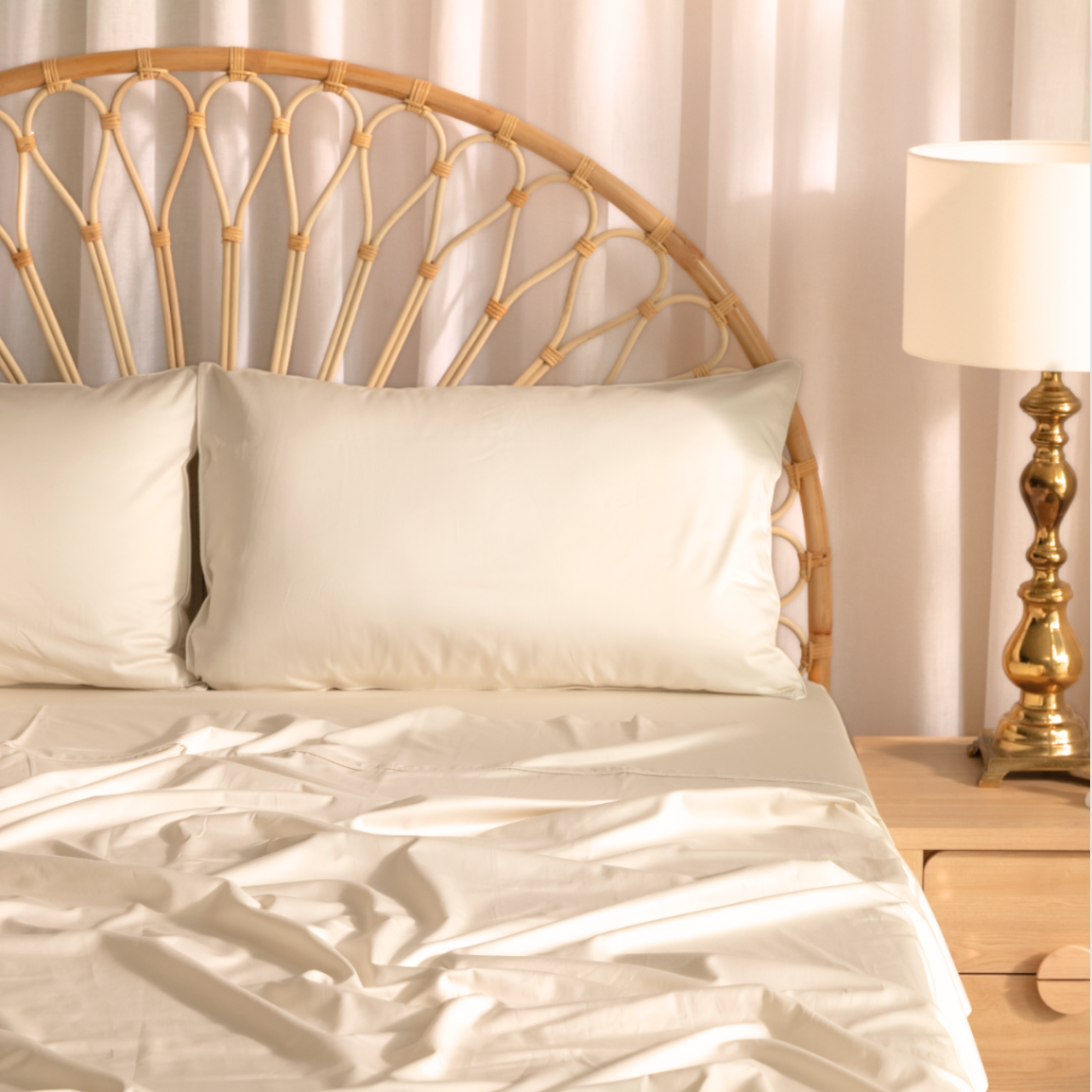 Our beautiful neutral Cloud bedlinen goes beautifully with our flower sheets or vintage florals, or on it's own!@ A gorgeous cotton sheet and cotton doona cover that is the best in Australia!