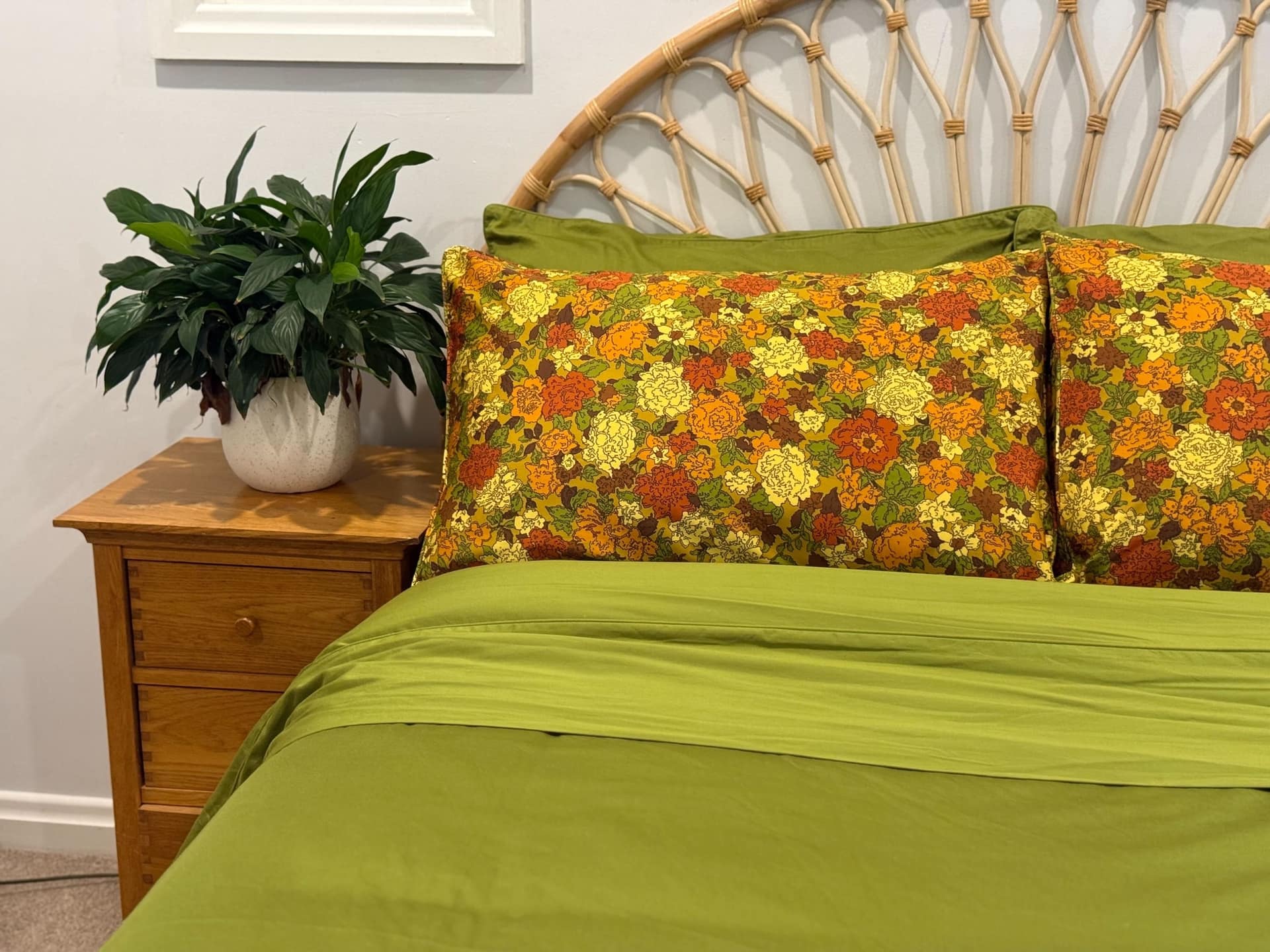 Betty's Carpet Pillowcase Set alternate view